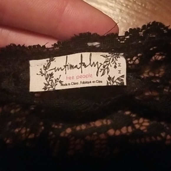 FREE PEOPLE LACE LONGSLEEVE - Picture 3 of 8